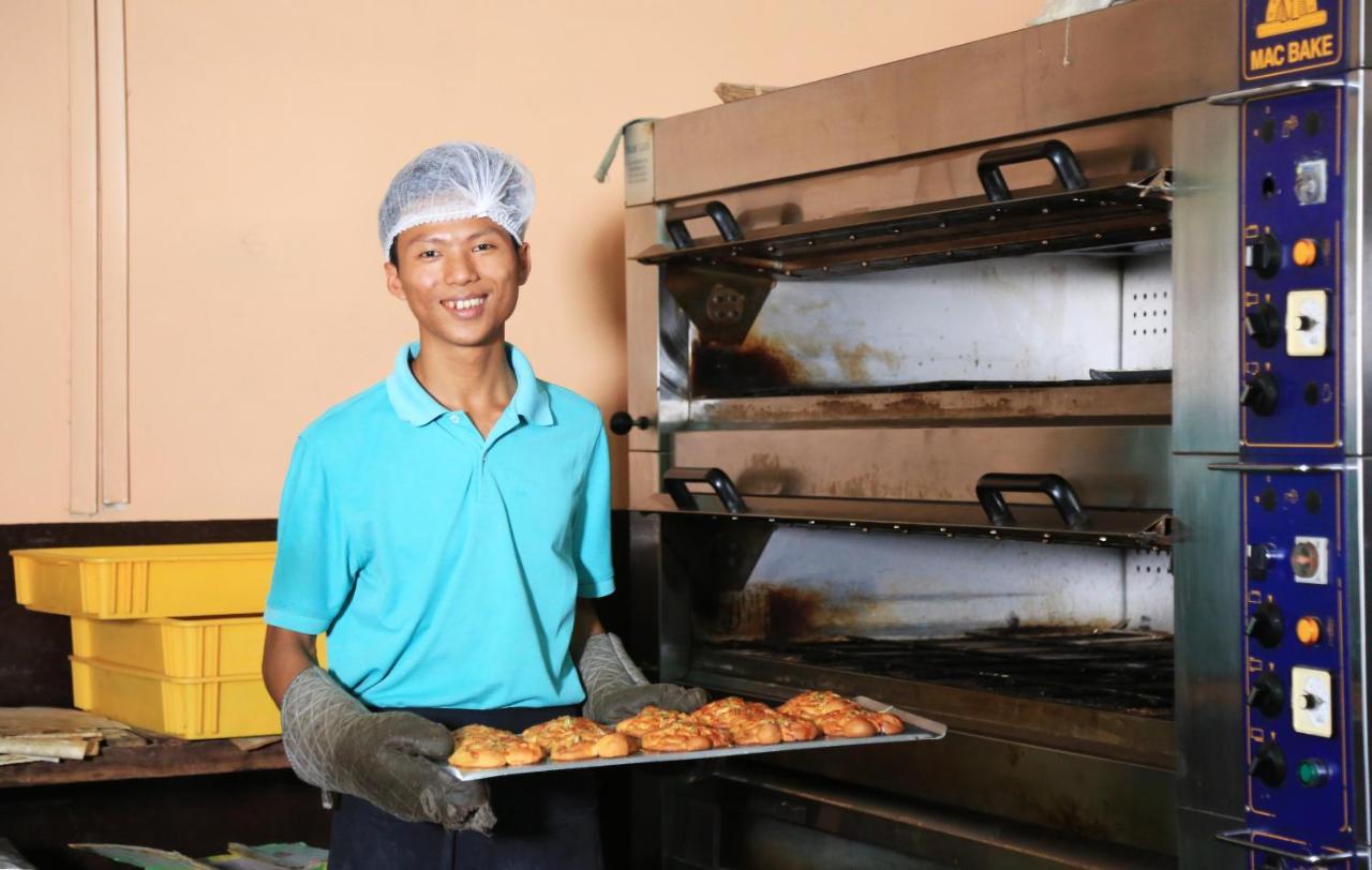 Thante Hotel - Nyaung Oo Bagian luar foto